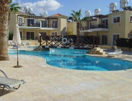 Sirena Sunrise Prestige Apartments Пафос Экстерьер фото