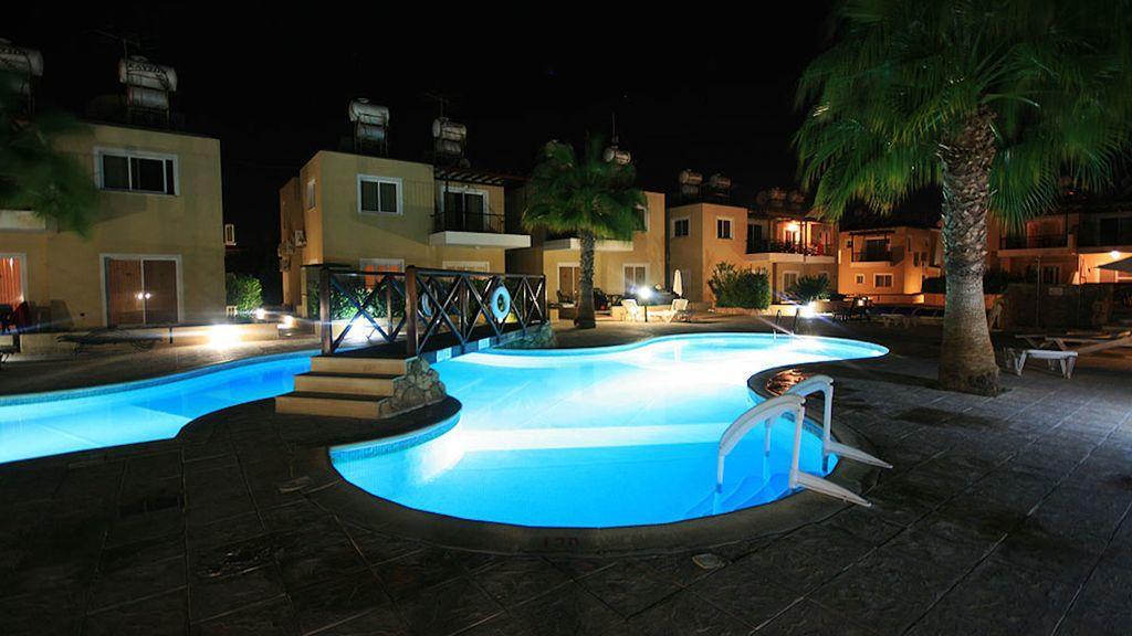 Sirena Sunrise Prestige Apartments Пафос Экстерьер фото