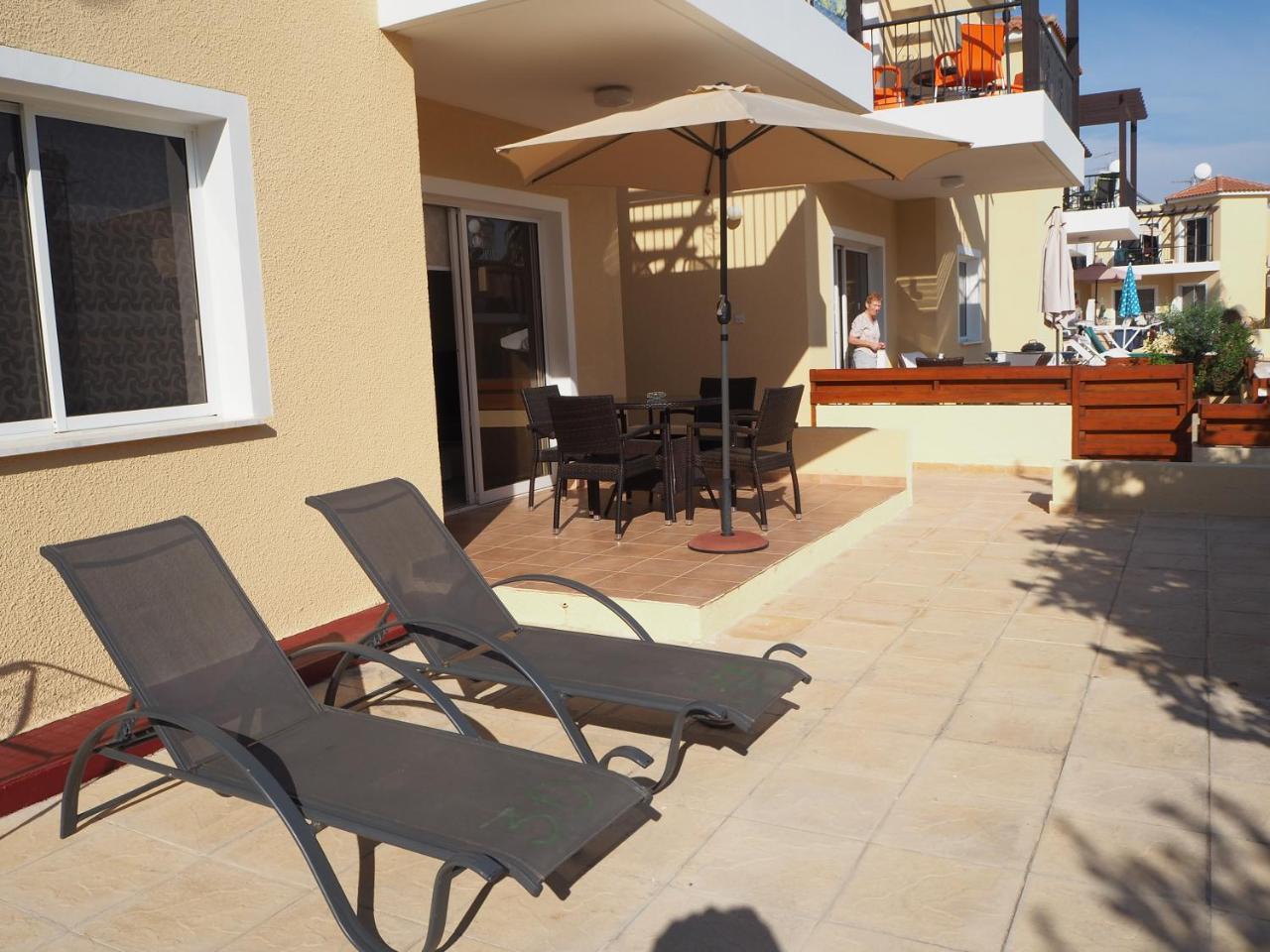 Sirena Sunrise Prestige Apartments Пафос Экстерьер фото