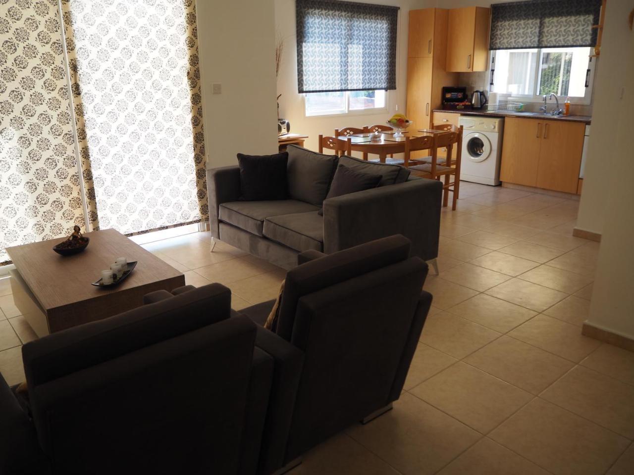 Sirena Sunrise Prestige Apartments Пафос Экстерьер фото