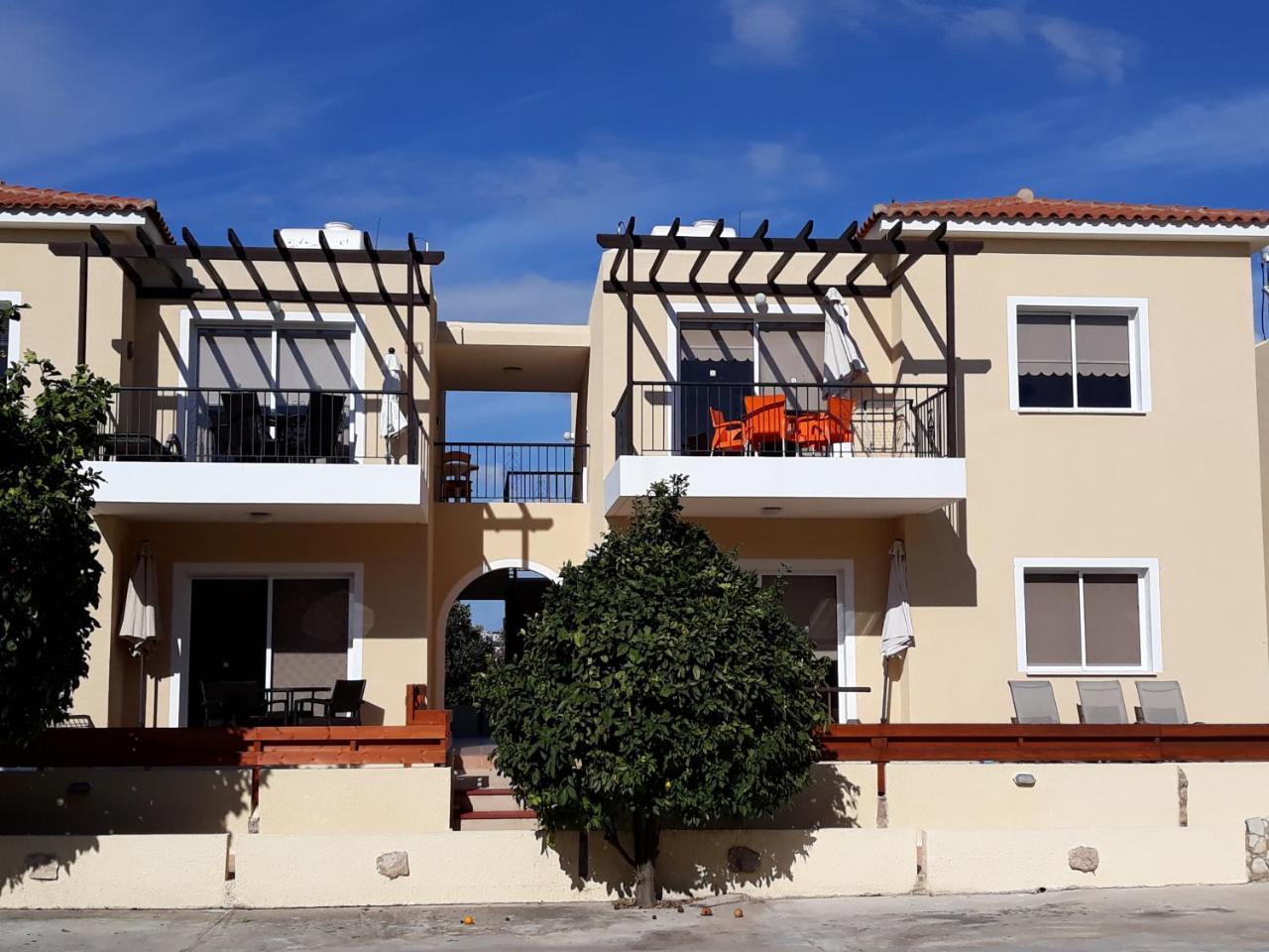 Sirena Sunrise Prestige Apartments Пафос Экстерьер фото